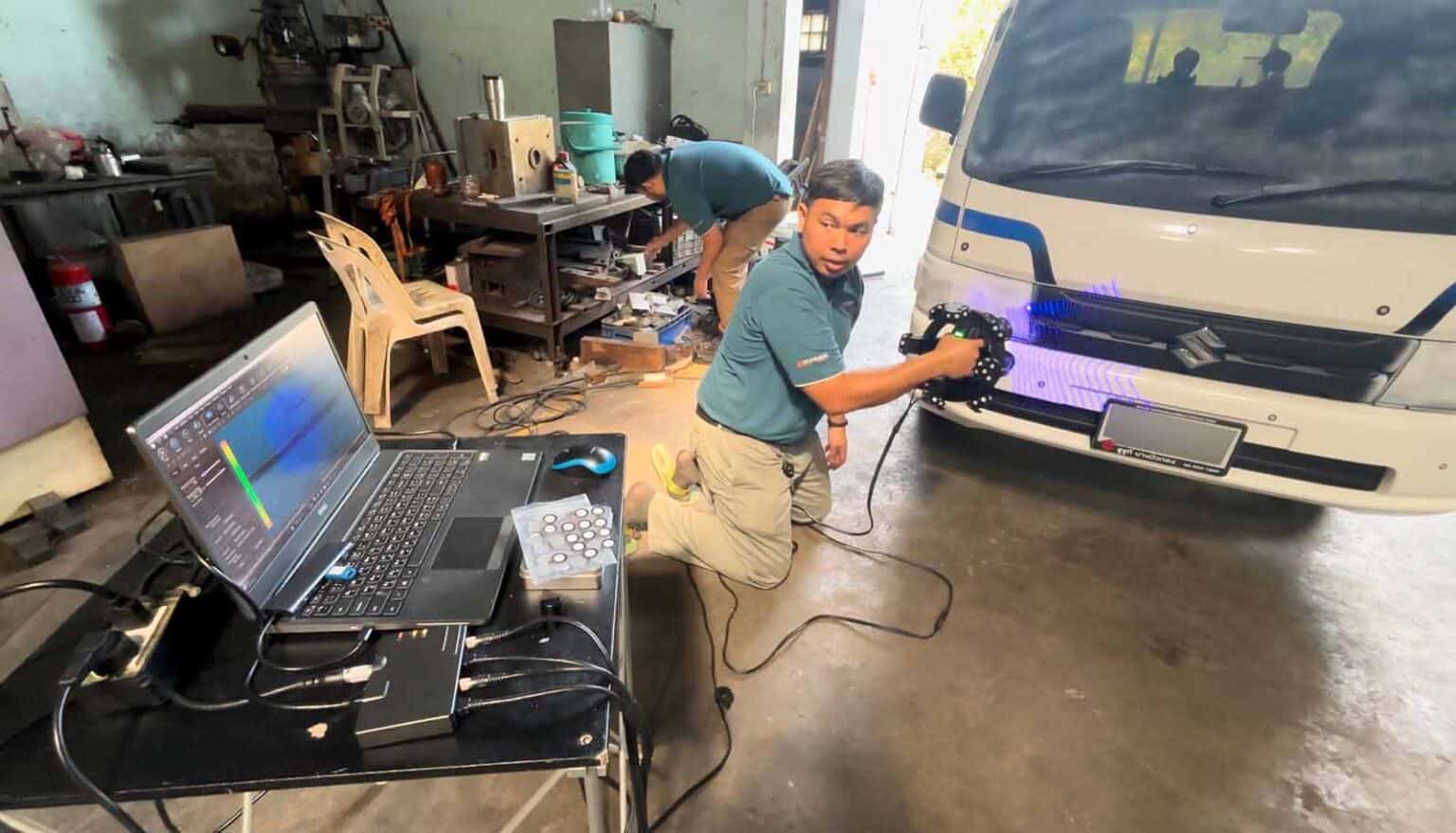 สแกนรถทั้งคันภายในเวลา 1 ชั่วโมงด้วย TrackScan-P542 – 3DSCANNERS